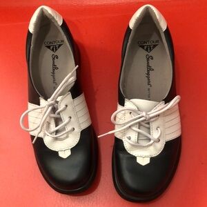 Sandbaggers Women's Black and White Golf Shoes